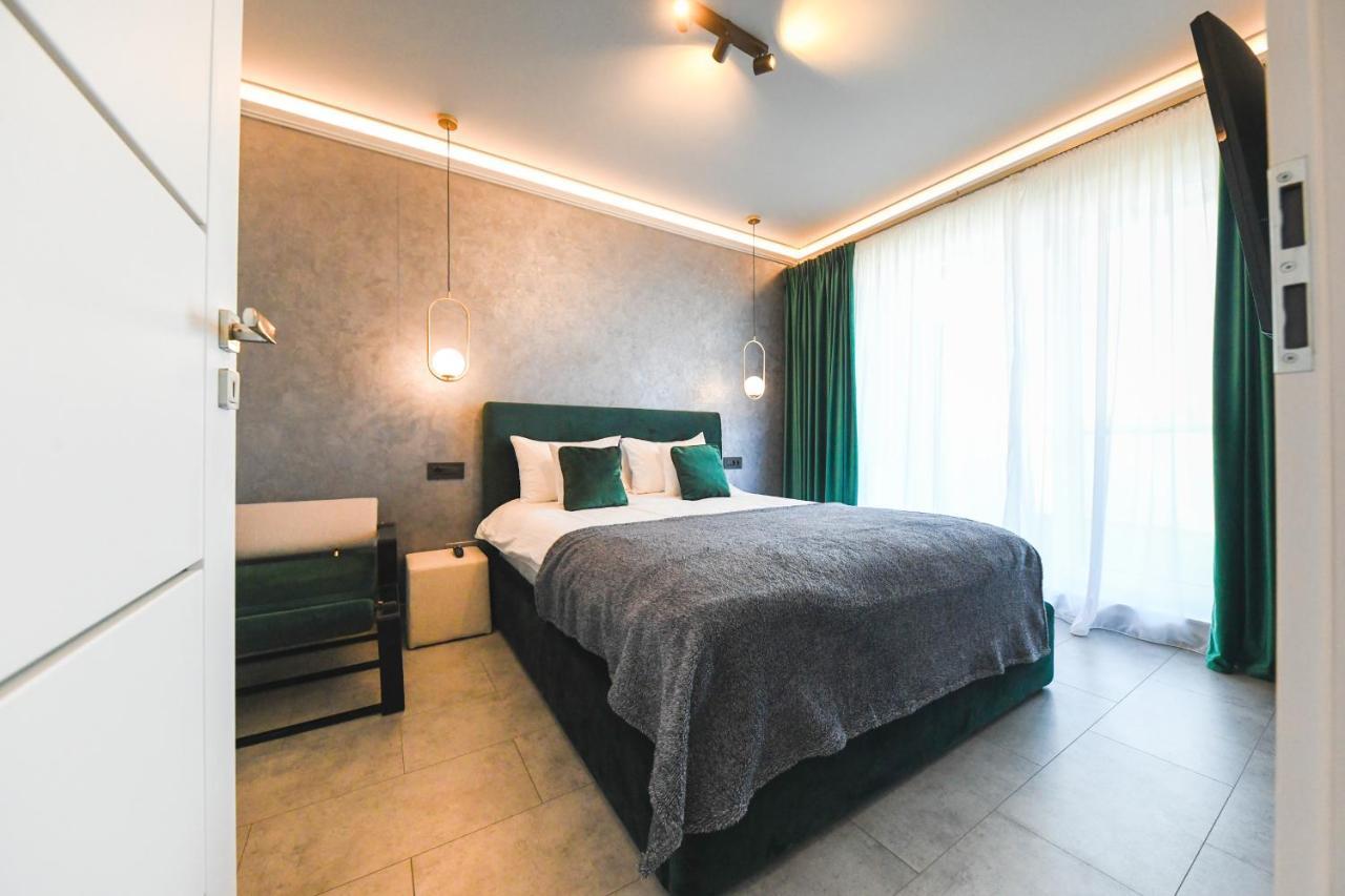 Panoramic Apartment With Terrace Cluj-Napoca Exterior photo