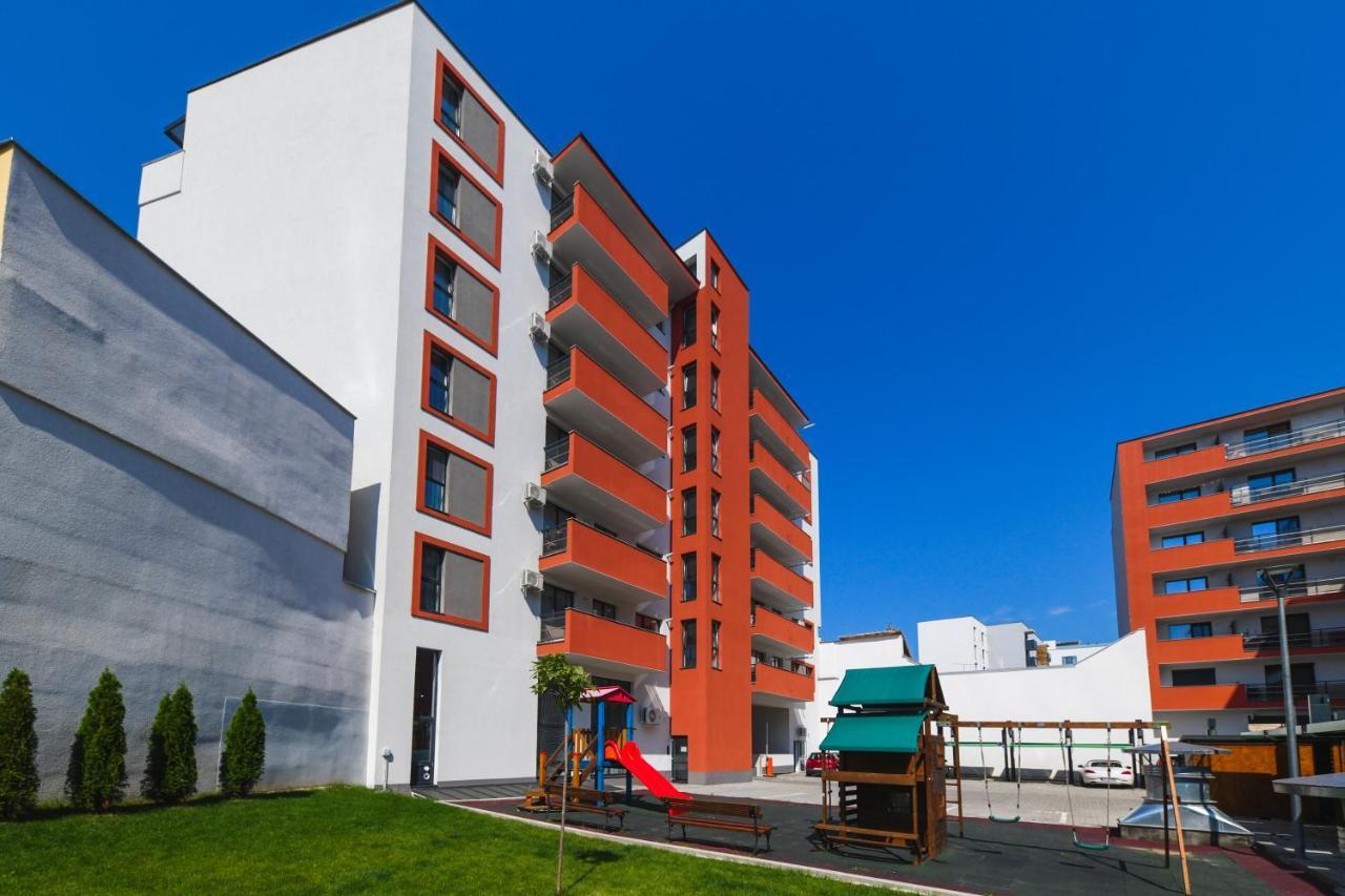 Panoramic Apartment With Terrace Cluj-Napoca Exterior photo