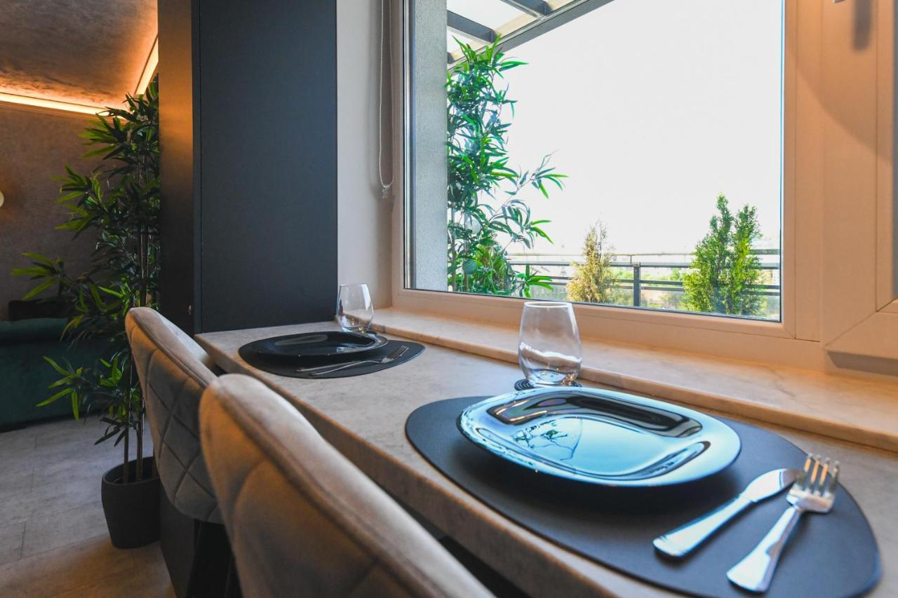 Panoramic Apartment With Terrace Cluj-Napoca Exterior photo